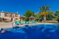 Holiday rentals in Es turó