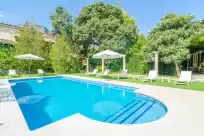 Holiday rentals in Can pati