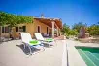 Holiday rentals in Can moscari