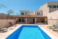 Holiday rentals in Villa gloria