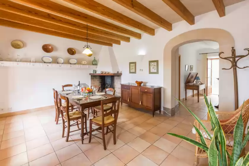 Holiday rentals in Es turó, es Llombards