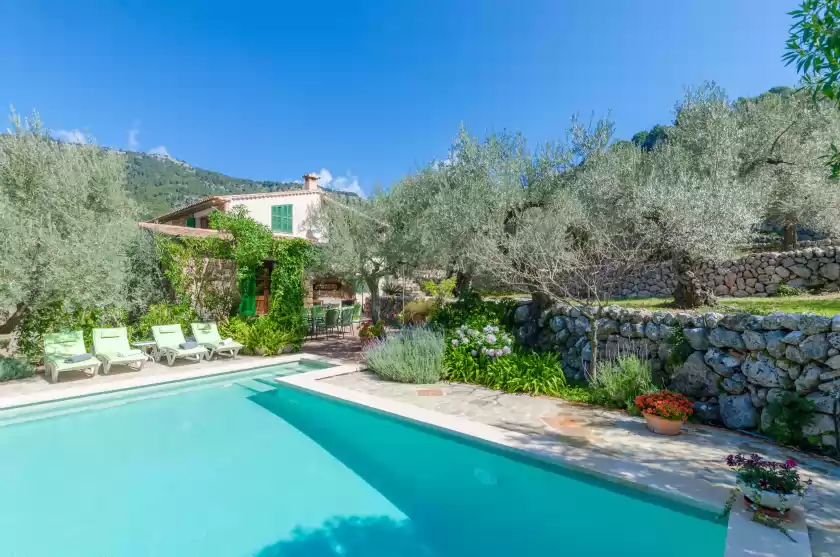 Holiday rentals in S'olivaret, Fornalutx