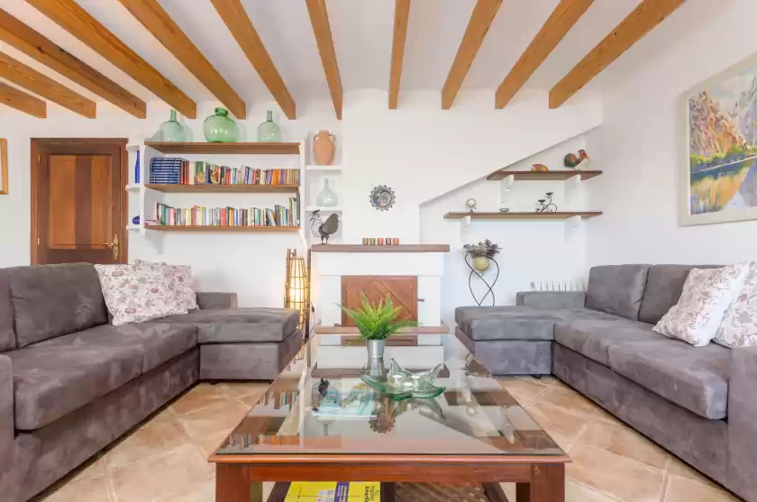 Holiday rentals in S'olivaret, Fornalutx