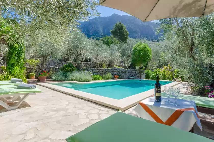 Holiday rentals in S'olivaret, Fornalutx