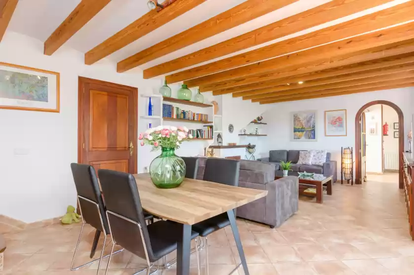 Holiday rentals in S'olivaret, Fornalutx