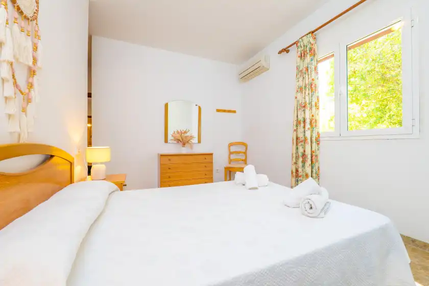 Holiday rentals in Vila garballó, Crestatx