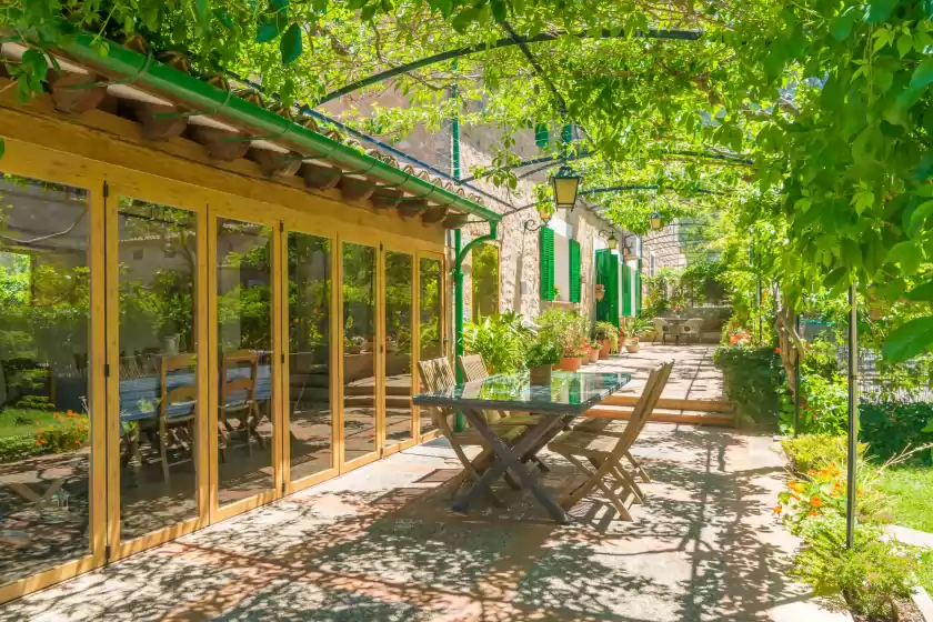 Holiday rentals in Can altes, Biniaraix