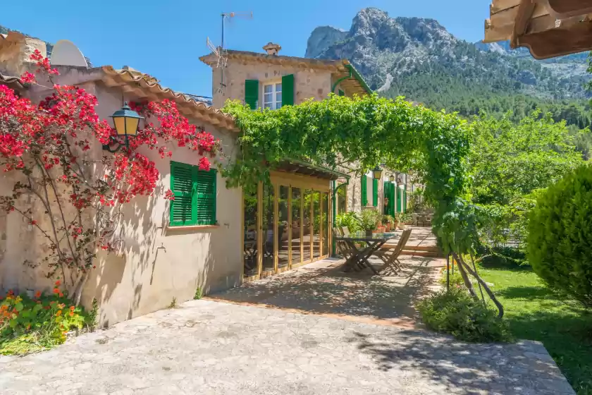Holiday rentals in Can altes, Biniaraix