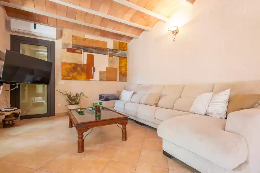 Holiday rentals in Can frontera (vinagrella), Selva
