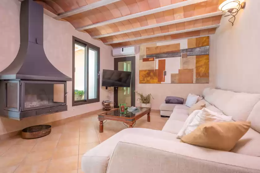 Holiday rentals in Can frontera (vinagrella), Selva