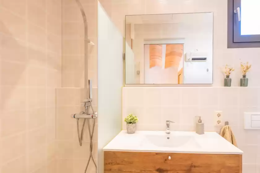 Holiday rentals in Can frontera (vinagrella), Selva