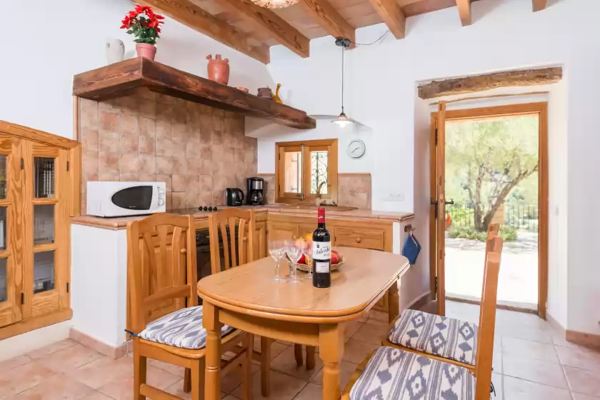 Holiday rentals in Sa tarongera, Andratx