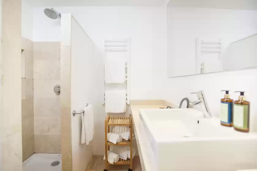 Holiday rentals in Villa cala padri, Font de sa Cala