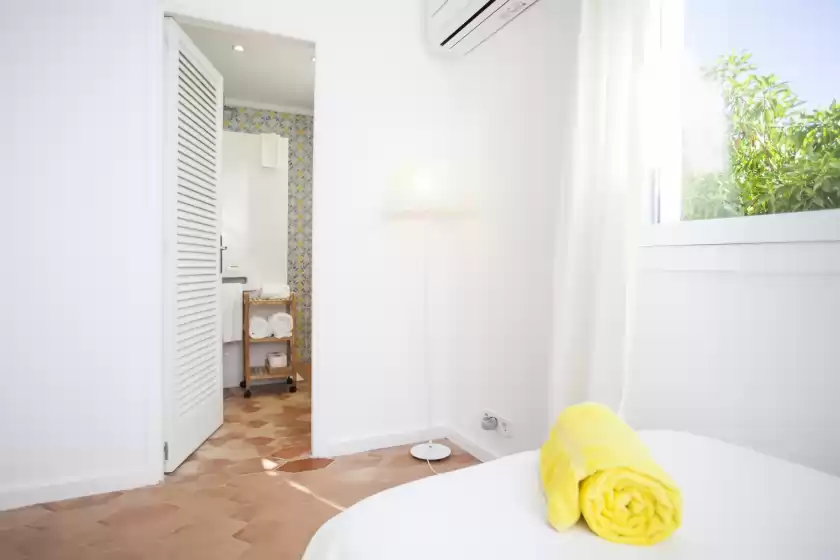 Holiday rentals in Villa cala padri, Font de sa Cala