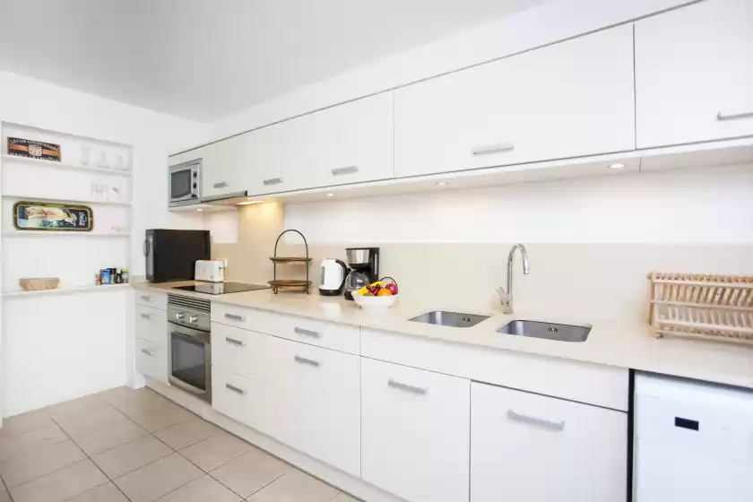 Holiday rentals in Villa cala padri, Font de sa Cala