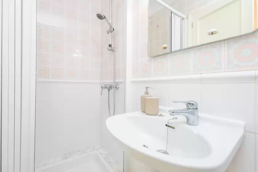 Holiday rentals in Setcelis, Cala Sant Vicenç