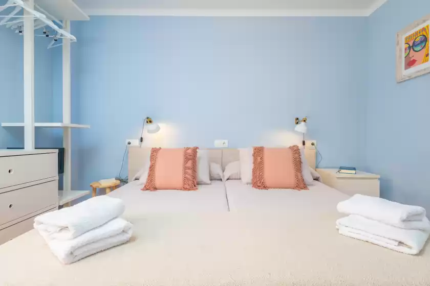 Holiday rentals in Setcelis, Cala Sant Vicenç