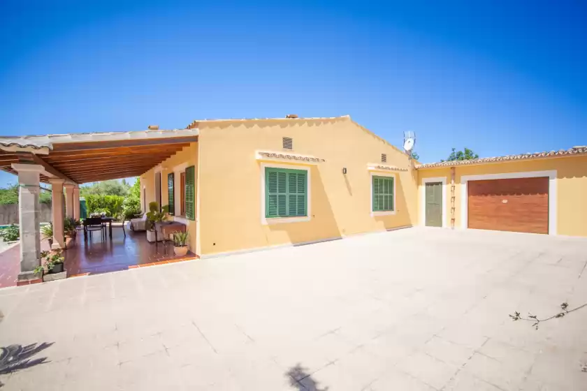 Holiday rentals in Can moscari, Inca