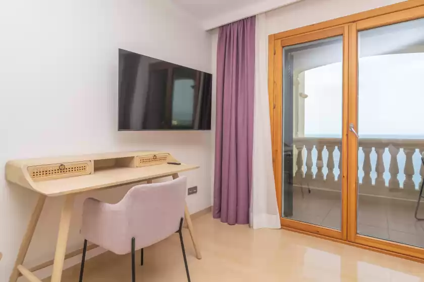 Holiday rentals in Villa luna suites, es Puigderrós