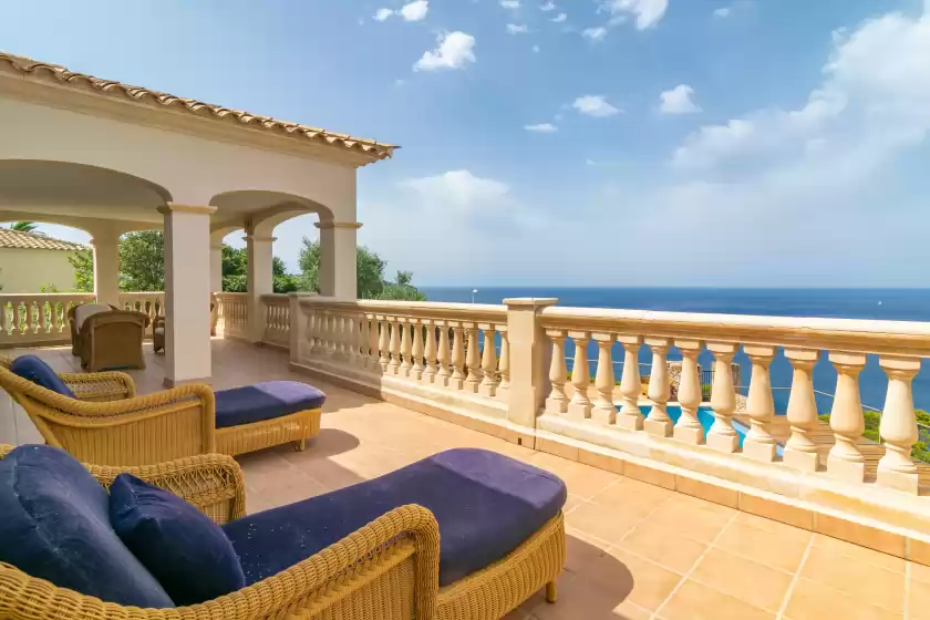 Holiday rentals in Villa luna suites, es Puigderrós