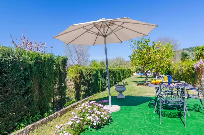 Holiday rentals in Can garrova, Sóller