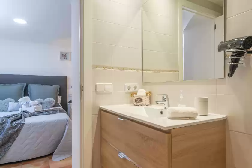 Holiday rentals in Refugi de les aguiles, Lloseta