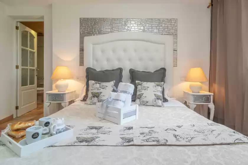 Holiday rentals in Refugi de les aguiles, Lloseta