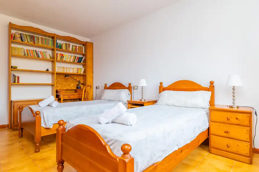 Holiday rentals in Can pere vell, Andratx
