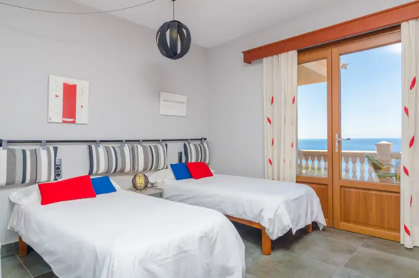 Alquiler vacacional en Ses penyes rotges, (antes sa penya trencada), Portopetro