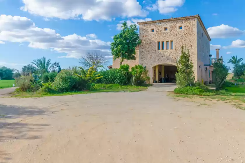 Holiday rentals in Na pont, Campos