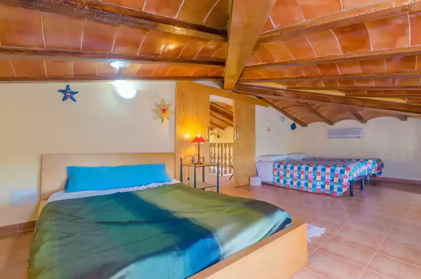 Holiday rentals in Na pont, Campos