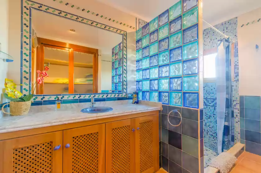 Holiday rentals in Na pont, Campos