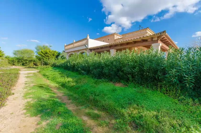Holiday rentals in Na pont, Campos
