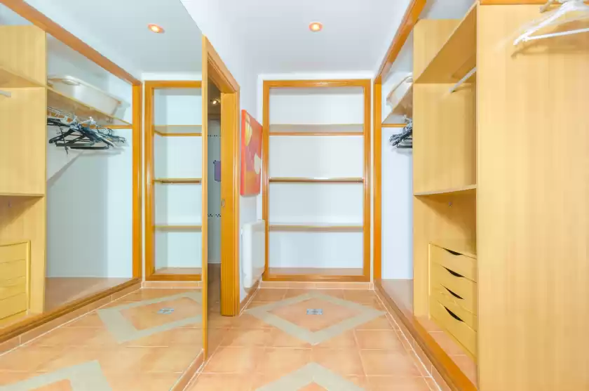 Holiday rentals in Na pont, Campos