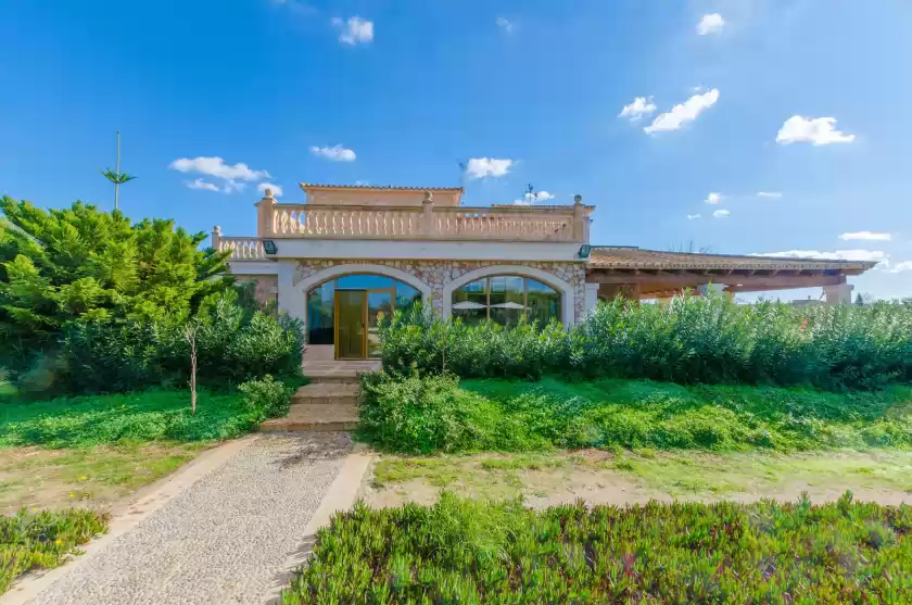 Holiday rentals in Na pont, Campos