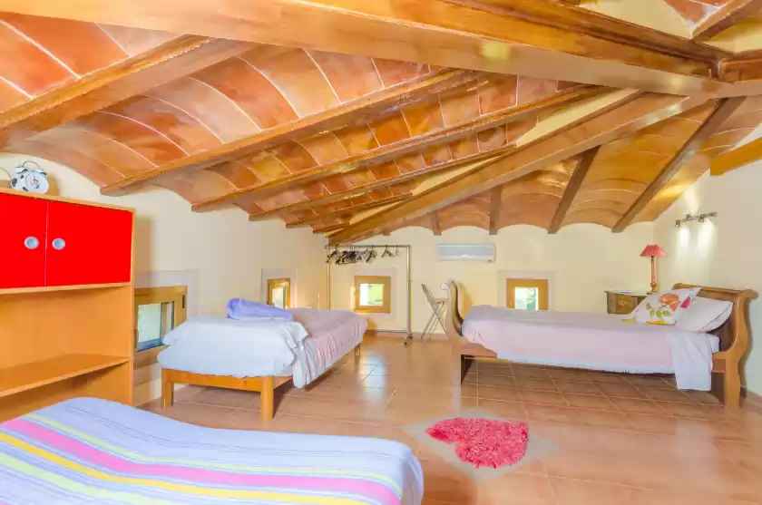 Holiday rentals in Na pont, Campos