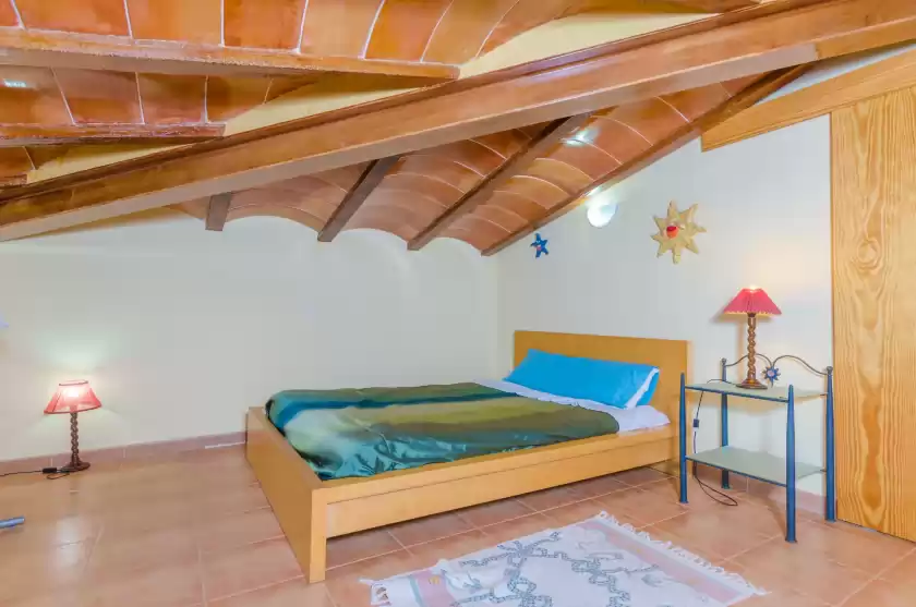 Holiday rentals in Na pont, Campos