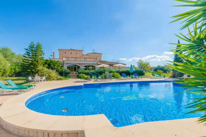 Holiday rentals in Na pont