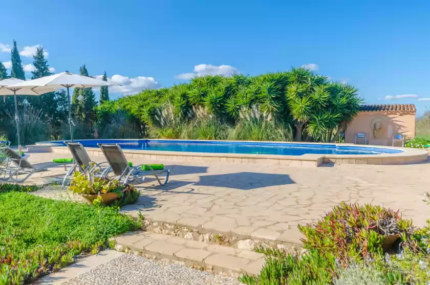 Holiday rentals in Na pont, Campos