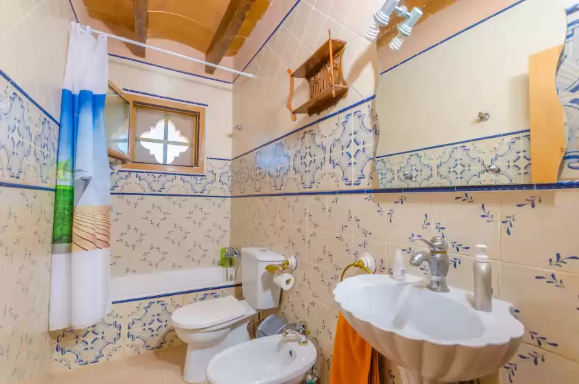 Holiday rentals in Na pont, Campos