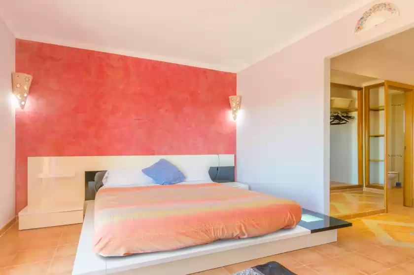 Holiday rentals in Na pont, Campos