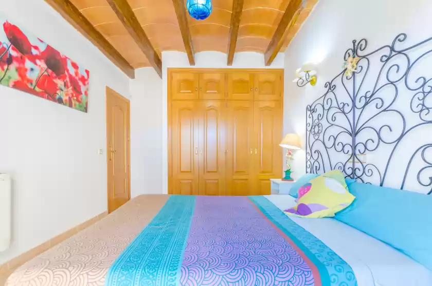 Holiday rentals in Na pont, Campos