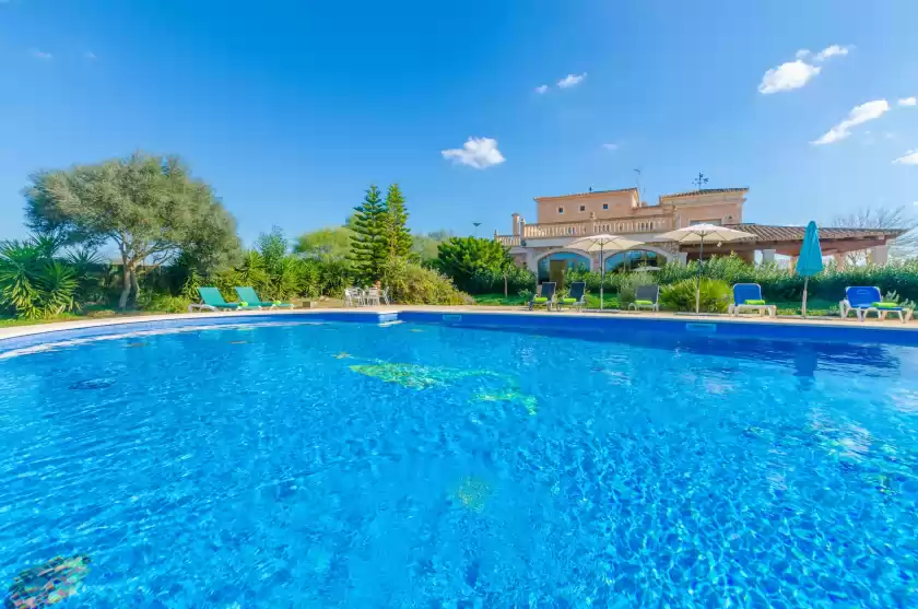 Holiday rentals in Na pont, Campos