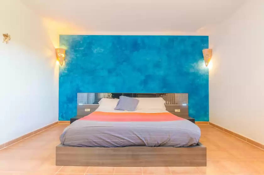 Holiday rentals in Na pont, Campos