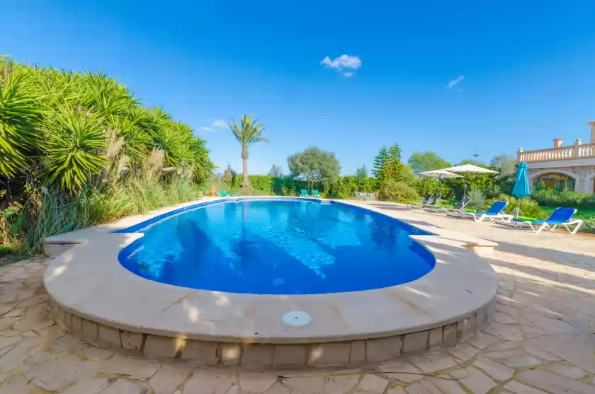 Holiday rentals in Na pont, Campos