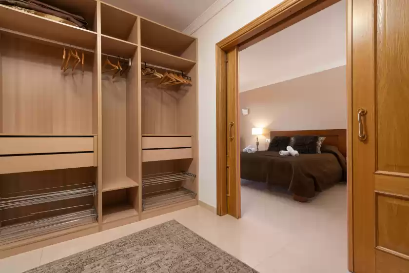 Holiday rentals in Villa gloria, Cala Pi