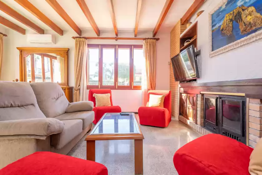 Holiday rentals in Villa xavier, Can Picafort