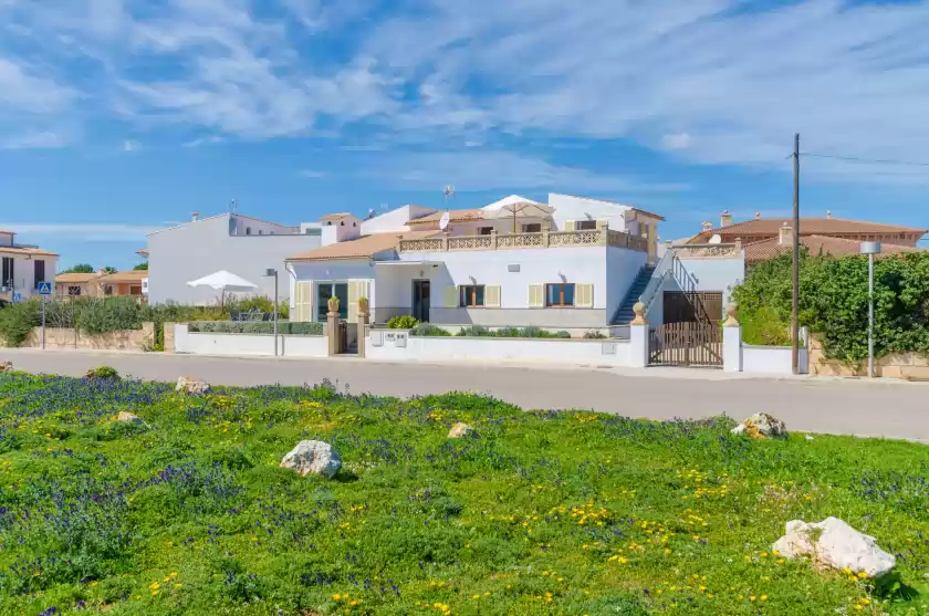 Holiday rentals in Can rosito, s'Illot-Cala Morlanda