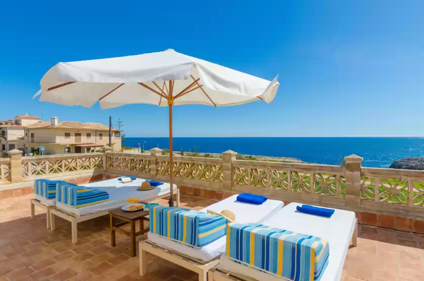 Holiday rentals in Can rosito, s'Illot-Cala Morlanda