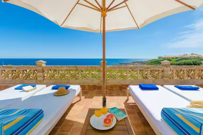 Holiday rentals in Can rosito, s'Illot-Cala Morlanda